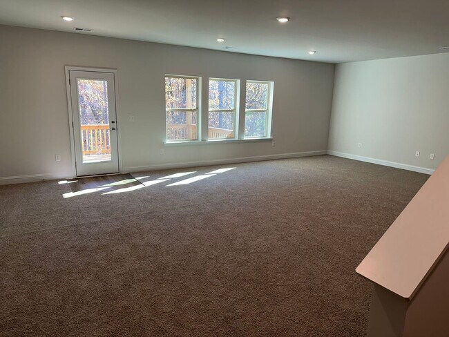 Building Photo - Bremen Home Coming Soon!