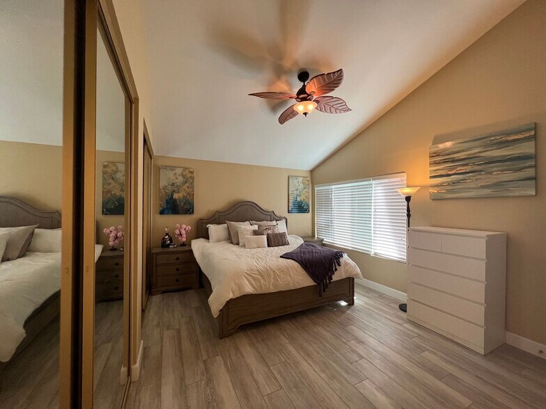 Building Photo - 5 Coldstream, 47