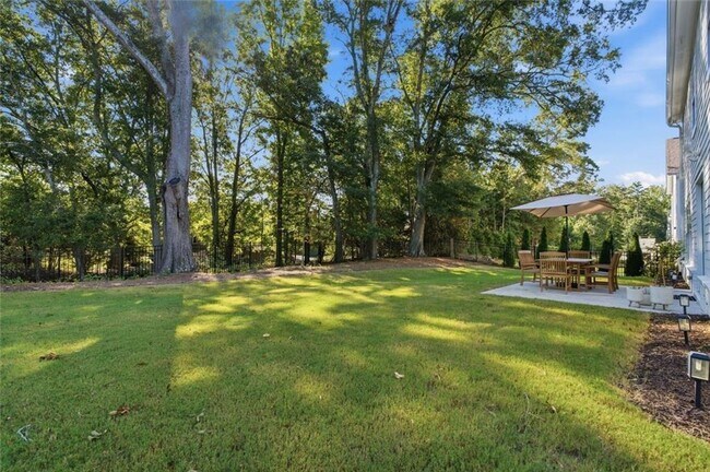 Building Photo - 5045 Reserve Dr