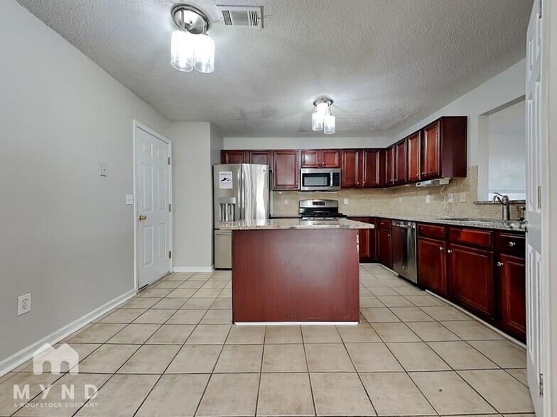 Building Photo - 1010 Rolling Meadows Rd