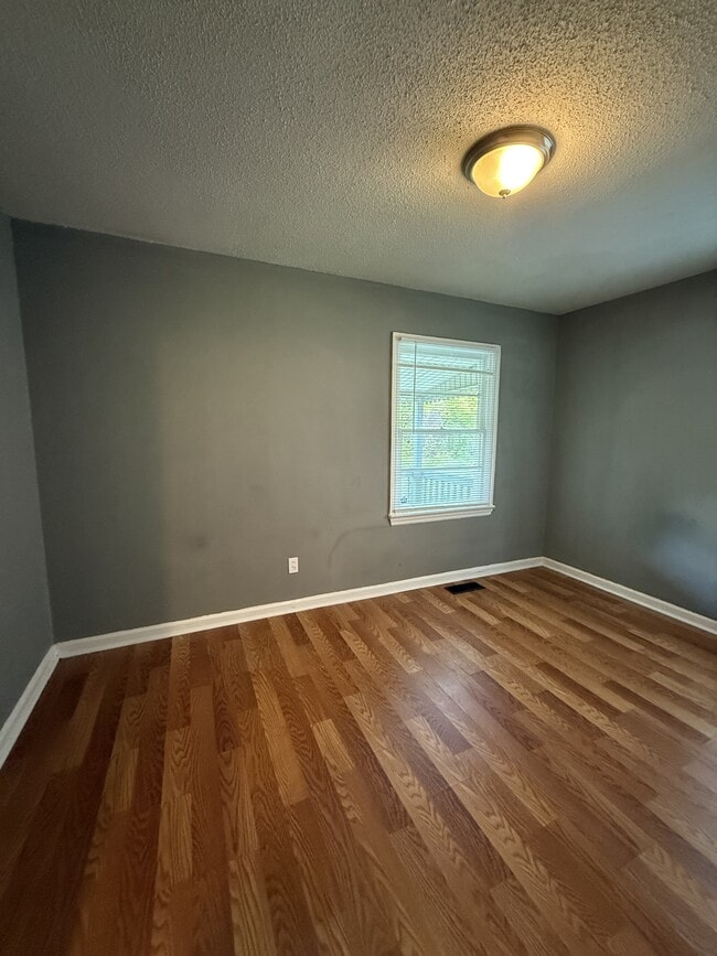 Building Photo - 63 Wilkes Cir