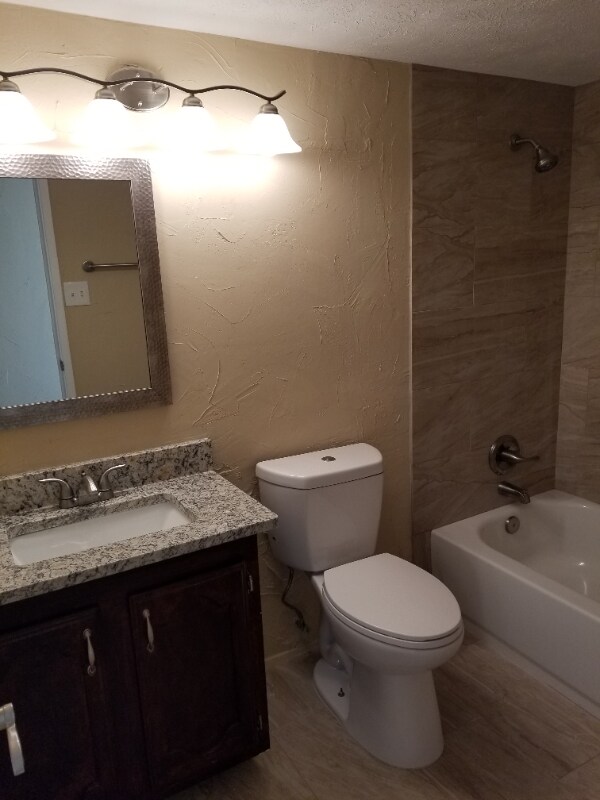 Building Photo - 5725 Baker Dr