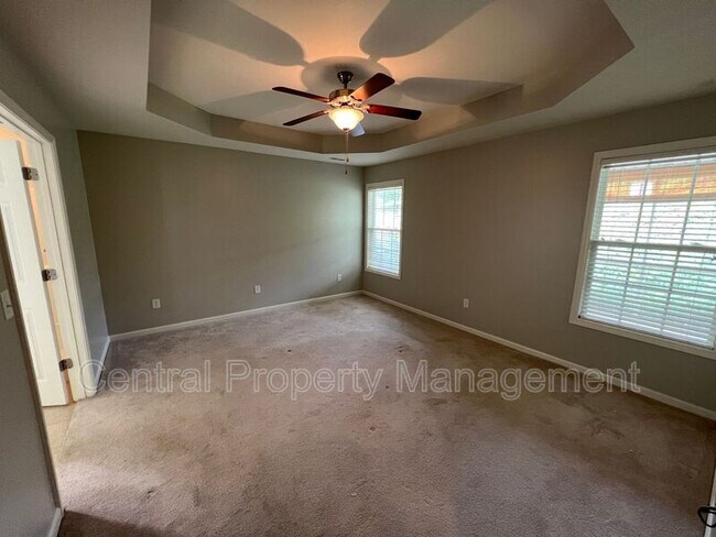 Building Photo - 107 Shalom Dr