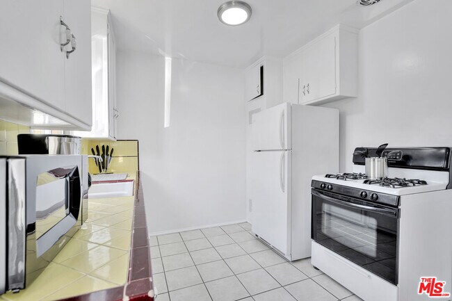 Building Photo - 3559 Sawtelle Blvd