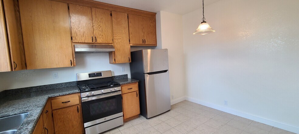 Kitchen - 463 Washington St