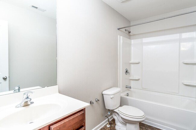 Building Photo - Spacious 5-Bed, 3.5-Bath Residence with 4,003 Sqft, Master on 1st Floor, Elegant Design, & Versat...