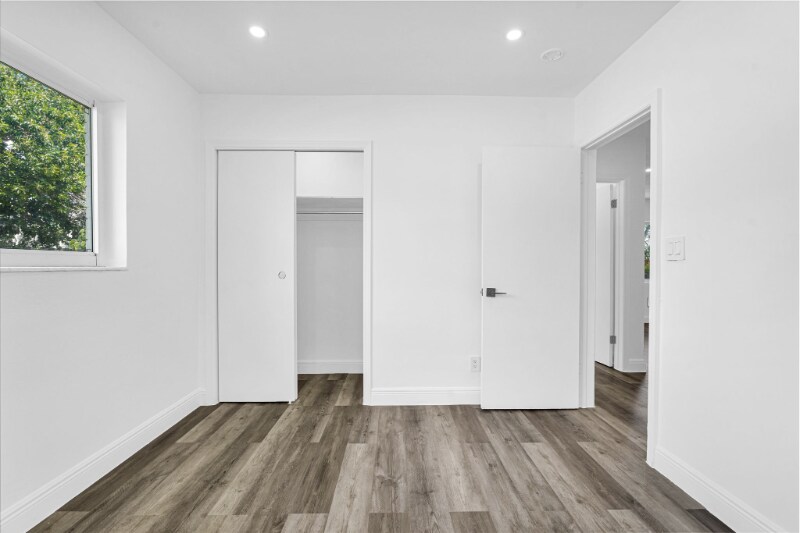 Building Photo - 2212 Roosevelt St