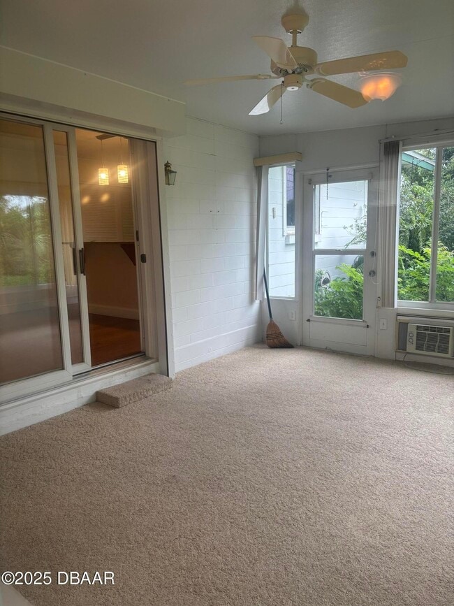 Building Photo - 19 Capri Cir