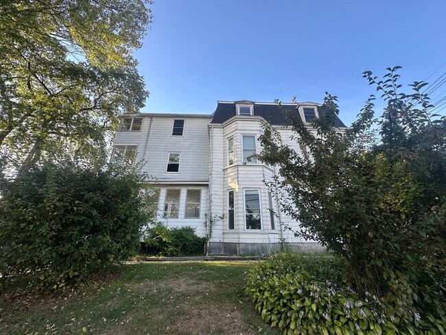 Primary Photo - 24 N Main St