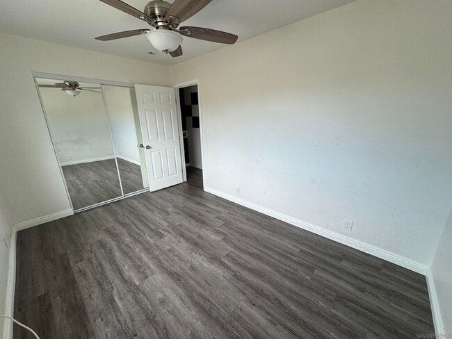 Building Photo - 8925 Cottonwood Ave