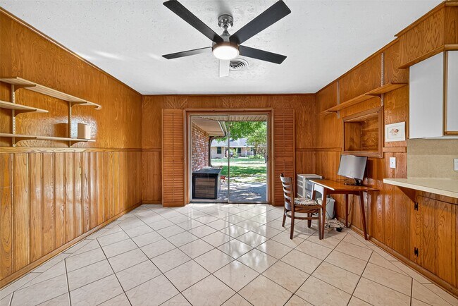 Building Photo - 8923 Greiner Dr