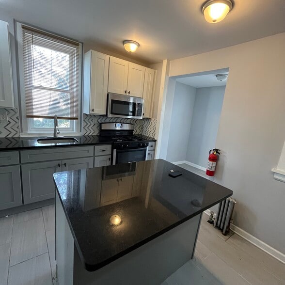 Building Photo - 461 Harrison St