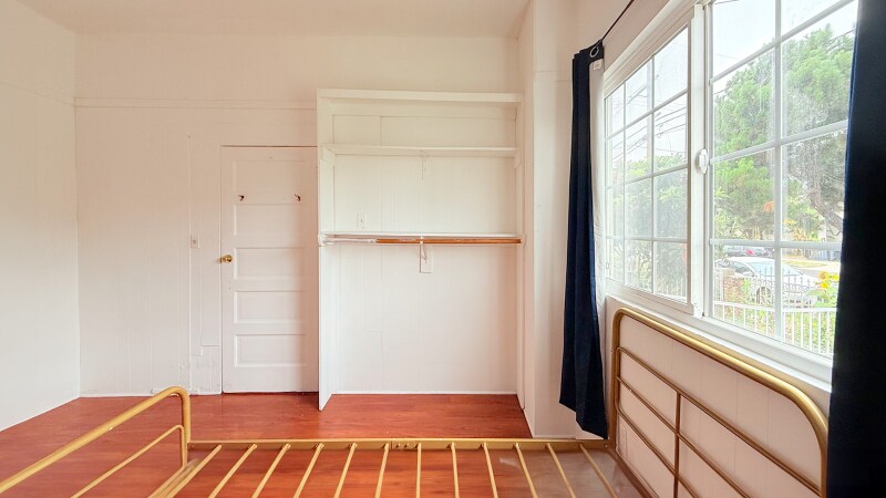 Building Photo - 1522 W 29th St