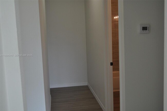 Building Photo - 4125 Mandarin Rd