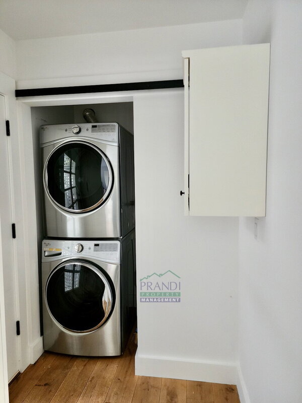 Building Photo - 263 Glen Dr