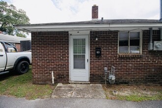 Building Photo - Bright & Convenient 2 Bedroom, 1 Bath in West Columbia