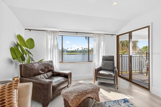 Building Photo - 29254 Bay Hollow Dr
