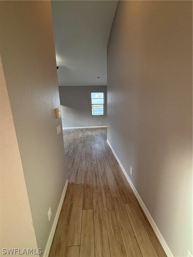 Building Photo - 2210 Grove Dr