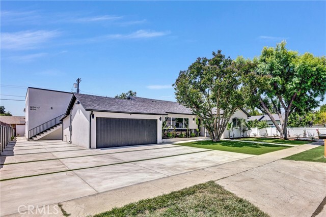 Building Photo - 18152 Sunburst St