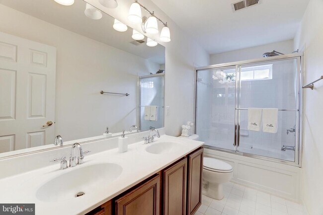 Building Photo - 575 Edmonton Terrace NE