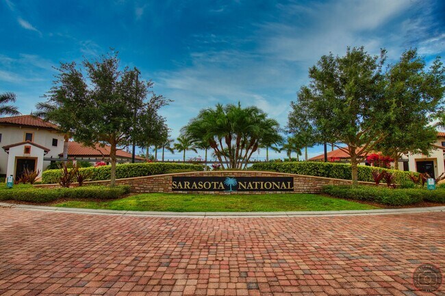 Building Photo - Seasonal Short-Term 3 Bedroom 2 Bathroom Single Family Home in Sarasota National!
