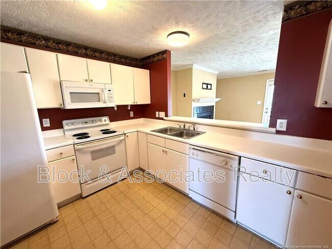 Building Photo - 361 Bubble Creek Ct