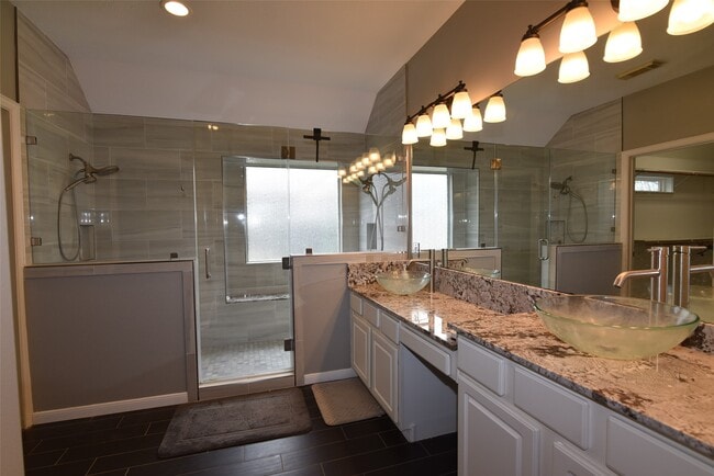 Building Photo - 122 Kentwood Ridge Ct