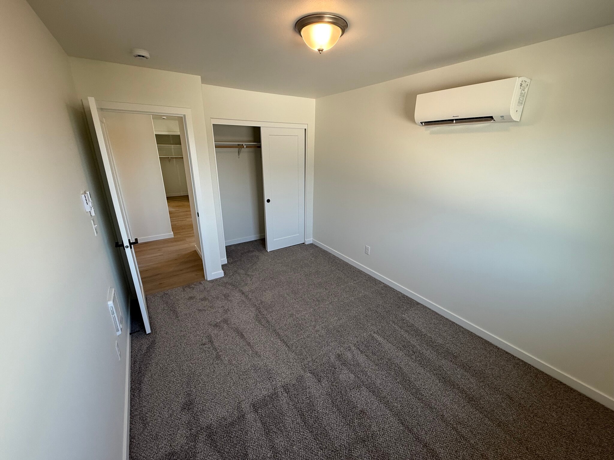Building Photo - 410 Wagon Wheel Dr