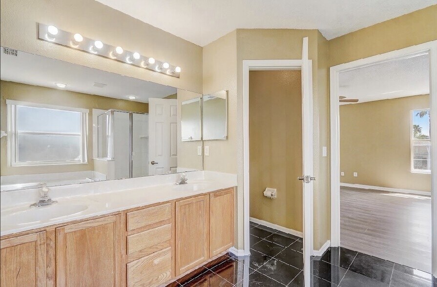Building Photo - 112 Ivy Brook Ct