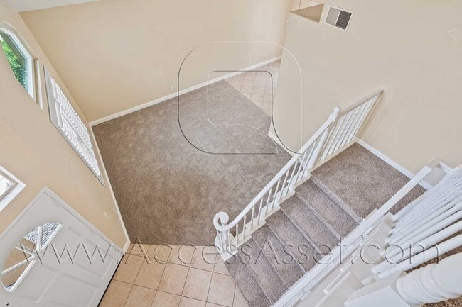 Building Photo - 32440 Beechwood Ln