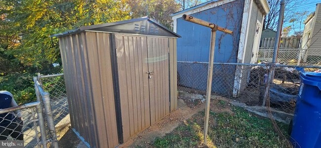 Building Photo - 1231 Church St