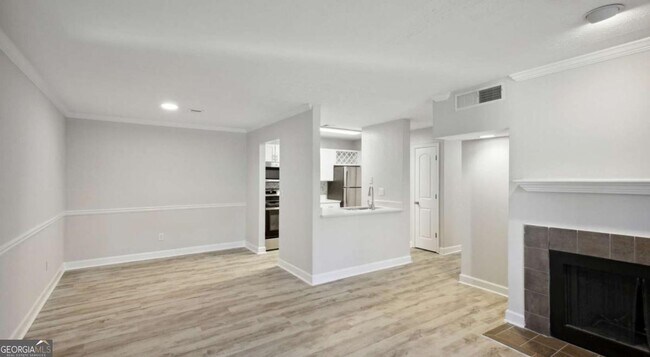 Building Photo - 100 Pinhurst Dr