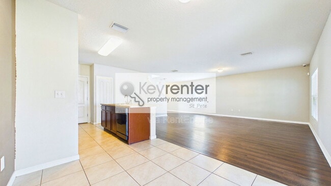 Building Photo - 14517 Dunrobin Dr