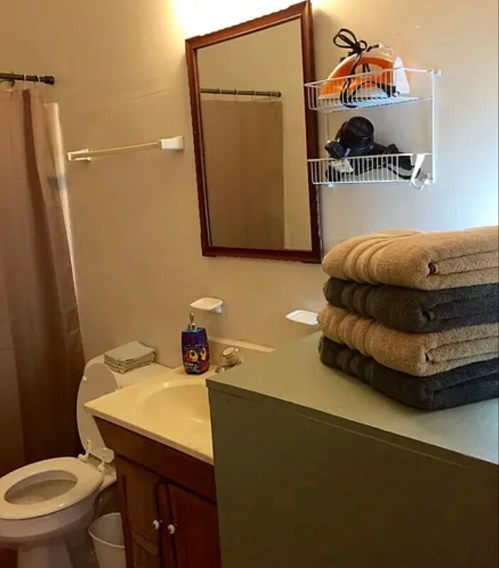 Building Photo - 320 W Hall St