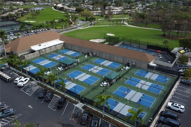 Building Photo - 209 Palm Dr