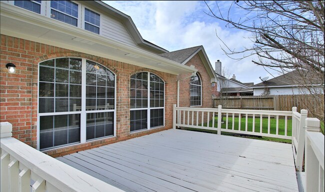 Building Photo - 15710 Cascading Brook Way