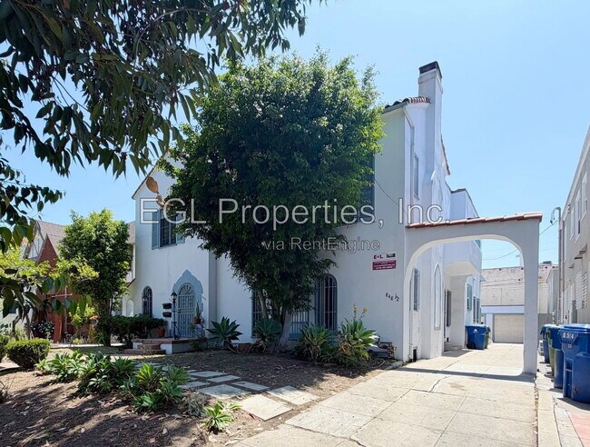 Building Photo - 848 S Detroit St