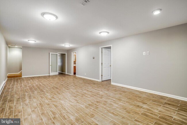 Building Photo - 9801 Orchid Cir