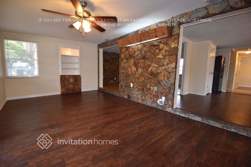 Building Photo - 2253 Hama Dr