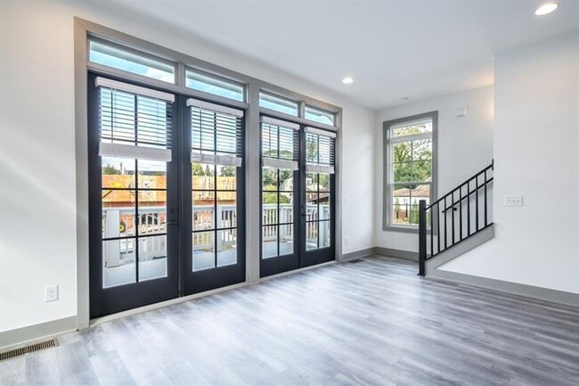 Building Photo - 42 Becker Pl NW