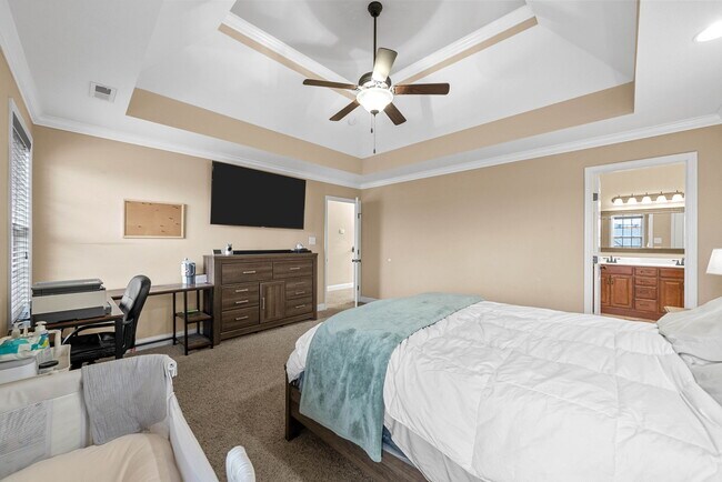 Building Photo - 667 Fox Hound Dr