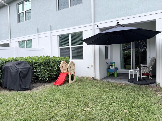 Building Photo - 556 Parsons Wy