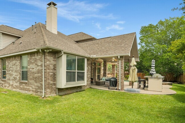 Building Photo - 11 Pintuck Pl