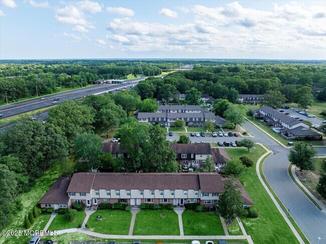 Building Photo - 604 Ezara Ct