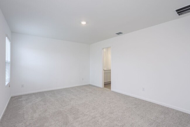 Building Photo - 727 Ginkgo Wy