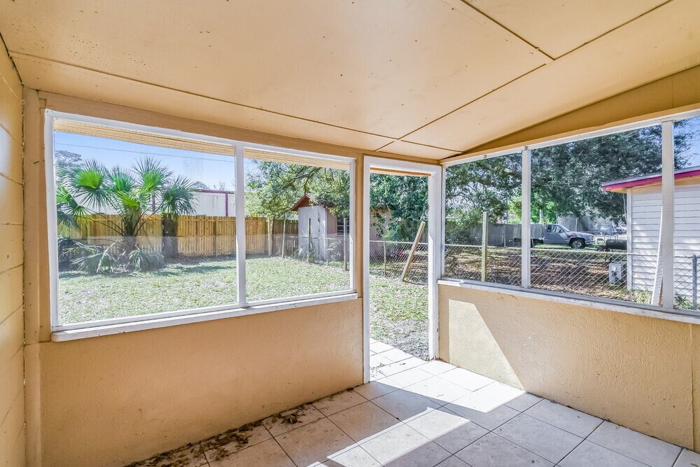 Building Photo - 5664 Minocqua St