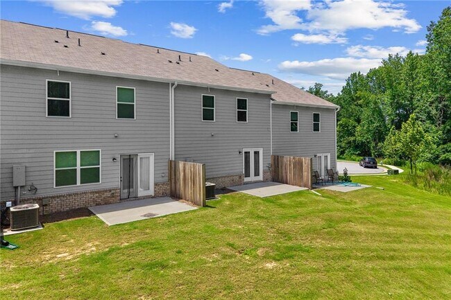 Building Photo - 3341 Greyton Dr