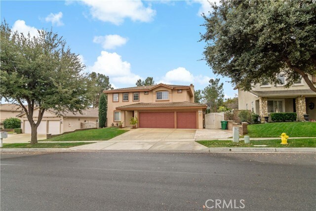 Building Photo - 1472 Pinewood Dr