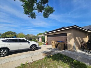 Building Photo - 341 Gait Ct