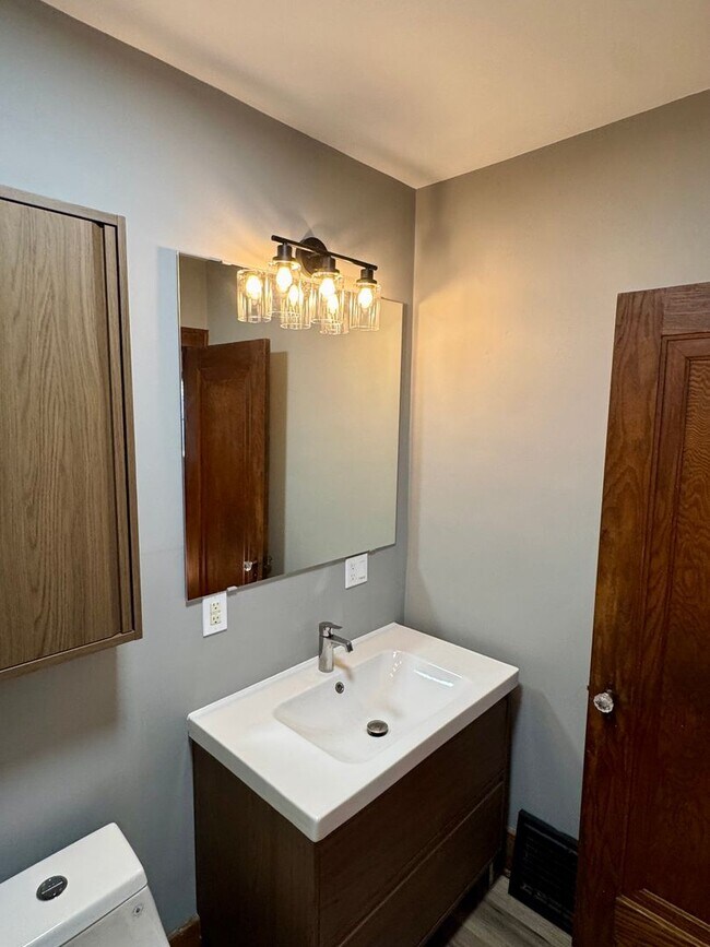 Building Photo - Charming 4-Bedroom Home in Private Setting